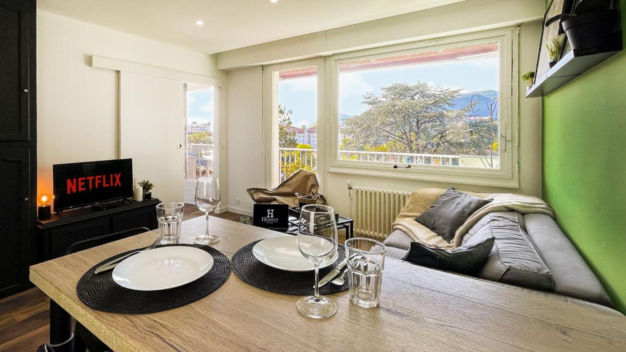 Homey The Nest - New / Balcon Prive / Free Parking Annemasse Bagian luar foto